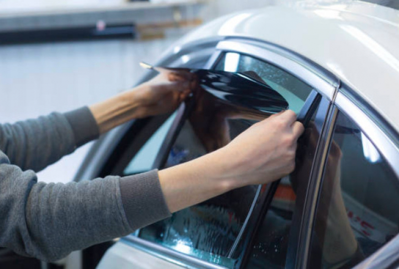 Insulfilm Espelhado Automotivo Botafogo - Insulfilm Escuro por Fora e Claro por Dentro